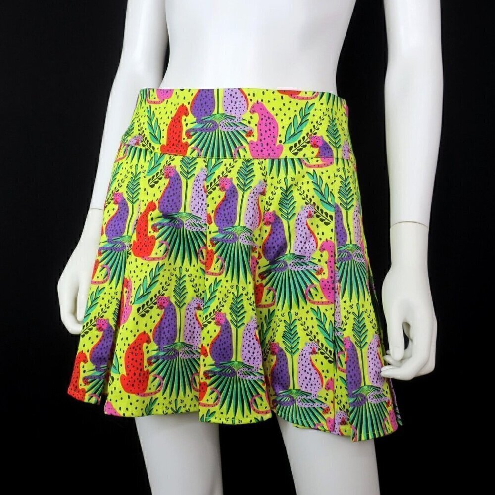 Emily McCarthy Party Short Peekaboo Leopard Jungle Cat Shorts NWT Women's Small